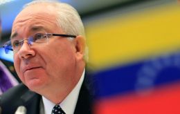 El ministro Ramírez hizo el anuncio tras una gira por Beijing y Moscú, que también anticipó ayuda 